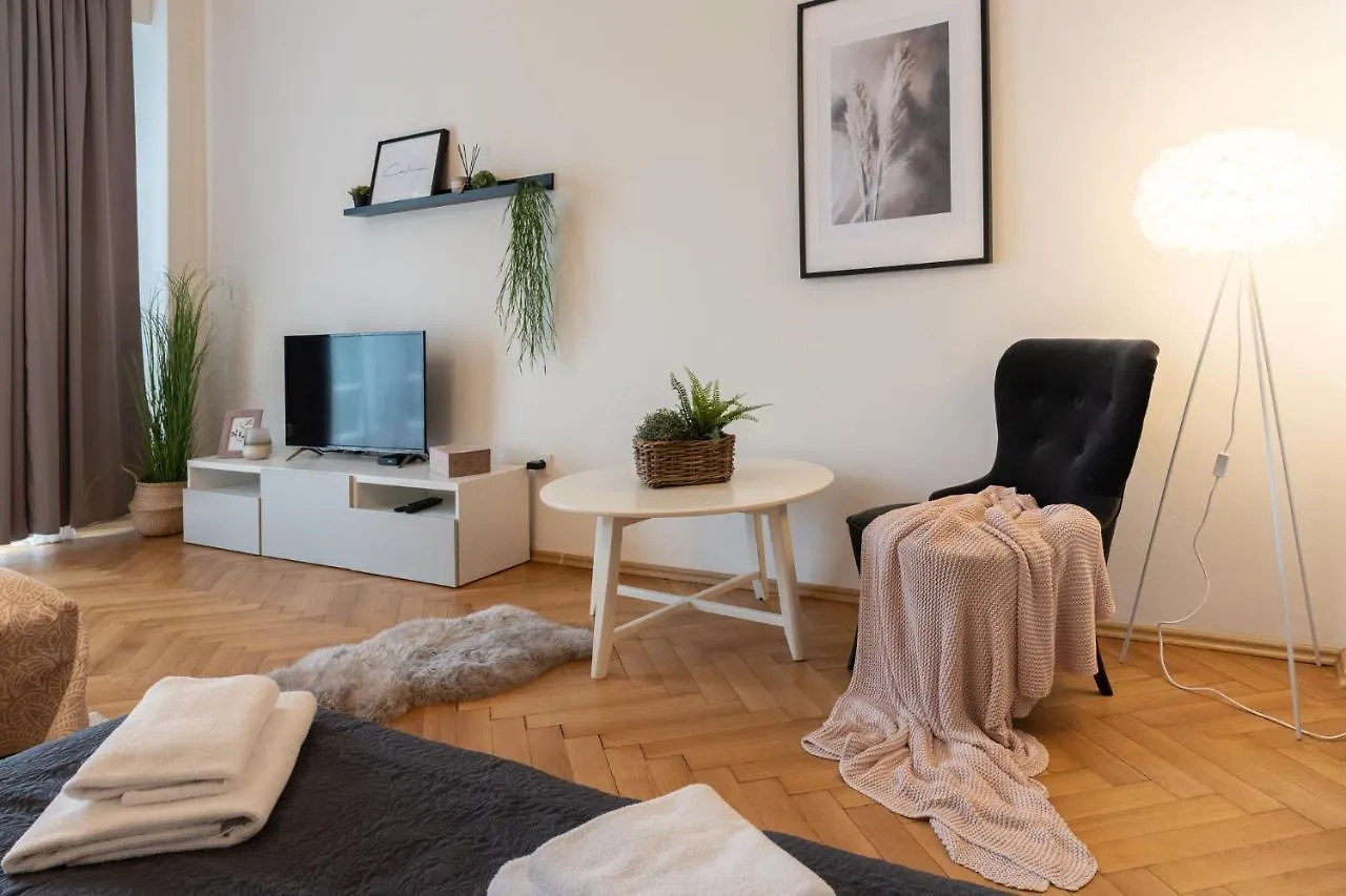 Luxury Apartment In Prime Location Praga