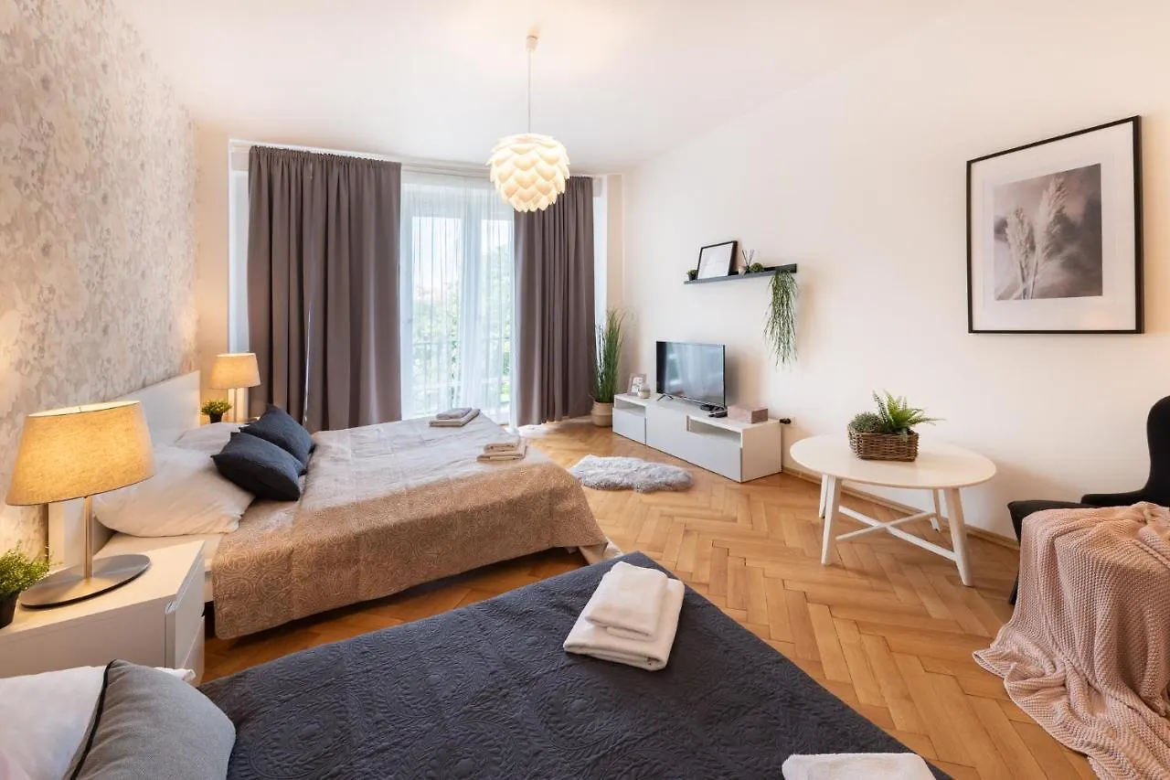 Luxury Apartment In Prime Location Praga 0*,